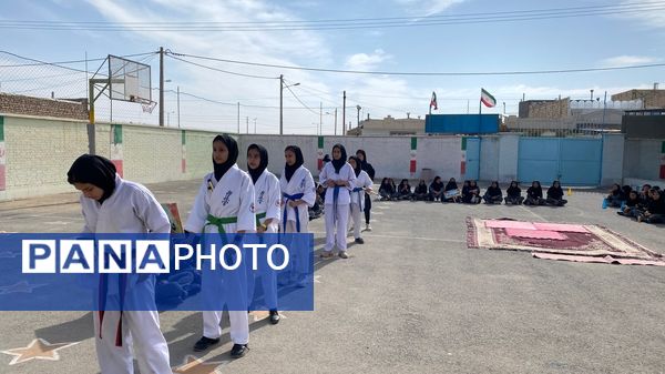 المپیاد ورزشی درون‌مدرسه‌ای در دبیرستان امید