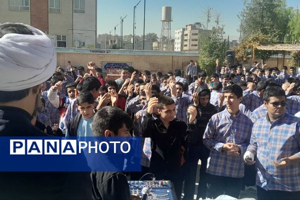 مراسم دهه فاطمیه و توزیع نذری 