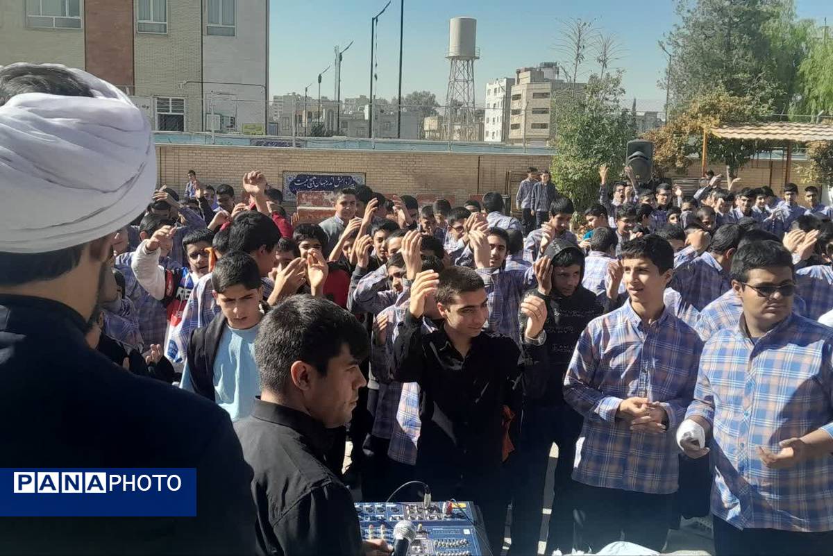 مراسم دهه فاطمیه و توزیع نذری 