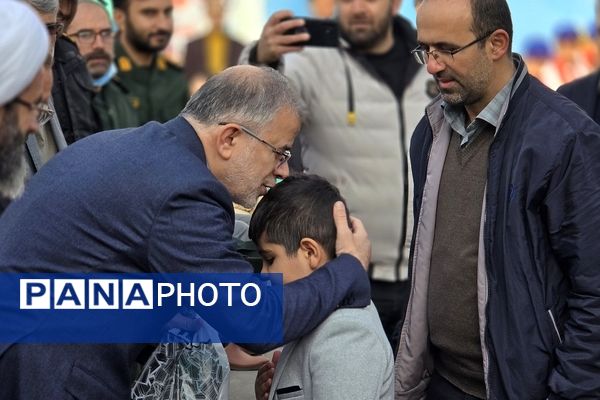 آیین نواختن زنگ انقلاب در شهرستان نظرآباد