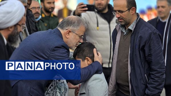 آیین نواختن زنگ انقلاب در شهرستان نظرآباد