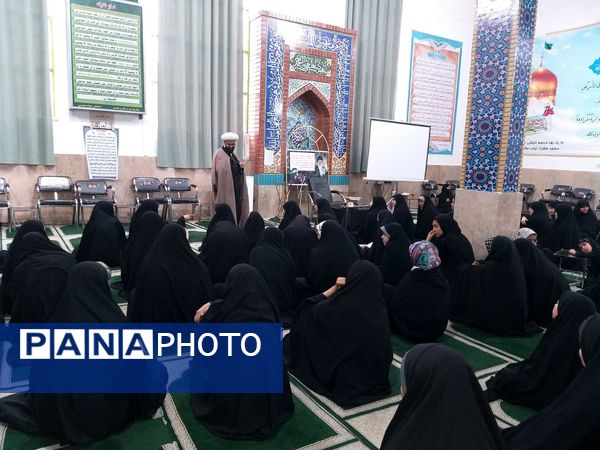 برپایی دوره دانا در مسجد حضرت زینب (س) مشهد