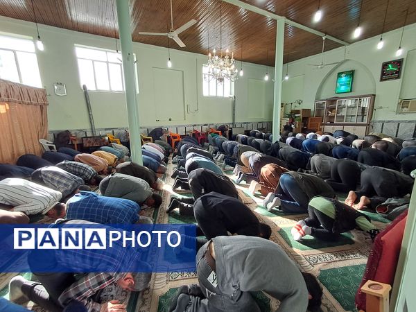 اقامه نماز عید سعید فطر در مسجد جامع جمنان قائمشهر