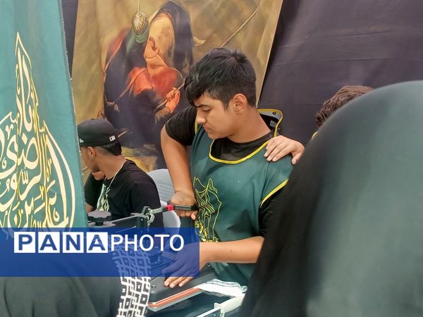 موکبی با رنگ و بوی مقاومت و شهادت 
