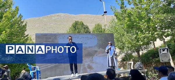 همایش پیاده‌روی خانوادگی در شازند 