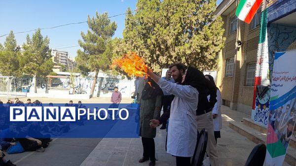 برگزاری کارگاه‌های علمی پژوهش‌سرای خوارزمی در دبیرستان امام جعفر صادق(ع) ناحیه سه کرج 