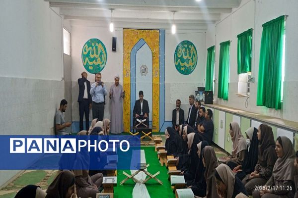 محفل نورانی انس با قرآن‌کریم با حضور قاریان برجسته استانی