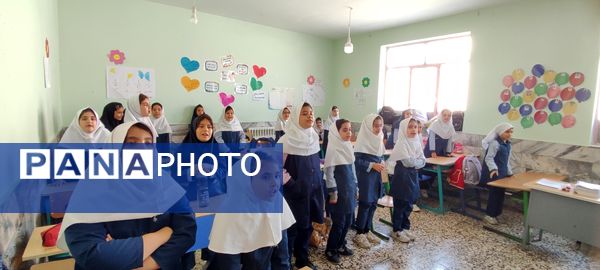 جشن خودکار پایه چهارم مدرسه شهید خاقانی در شهرستان شیروان