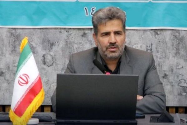 معلم مهم ترین رکن آموزش و کتاب مهم ترین ابزار آموزش است