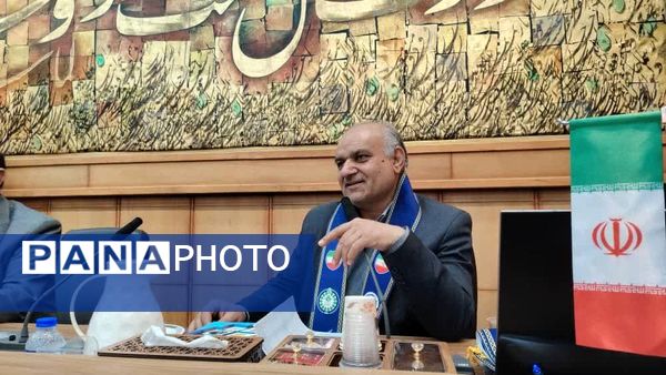 نشست هم‌اندیشی مسئولان سازمان دانش‌آموزی استان فارس روز دوم