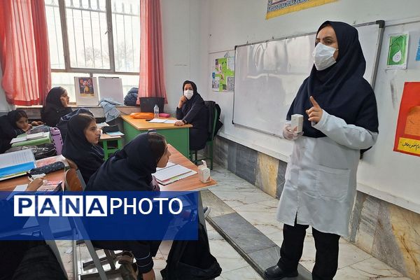 آغاز طرح مکمل یاری با آهن و ویتامین دی در مدارس کهریزک