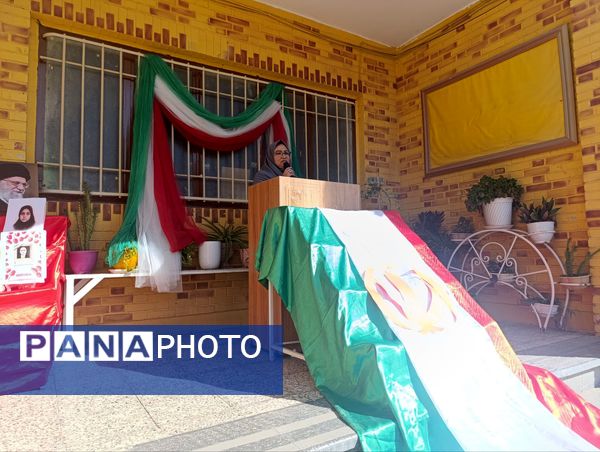 بزرگداشت روز دانش آموز در دبیرستان شاهد قدسیان 