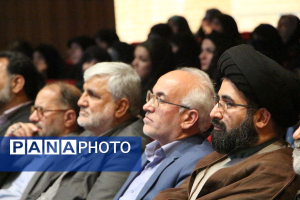 رونمایی از مستند علی نفتی دفاع مقدس در یزد