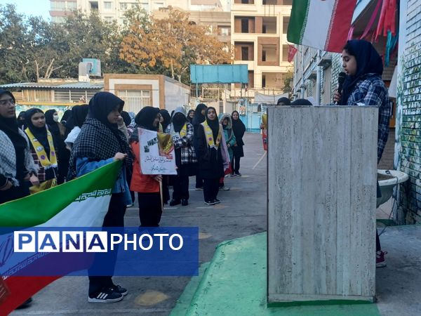 مراسم روز دانش‌آموز و ۱۳ آبان در دبیرستان شاهد تکتم