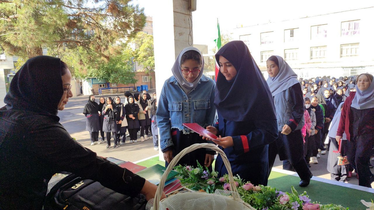 شور عاطفه‌ها بستر مناسبی برای مشارکت دانش‌آموزان در یک عمل خیر و انسانی است