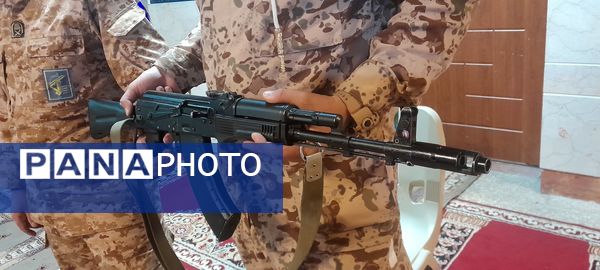 آموزش عملی آمادگی دفاعی در دبیرستان فرزانگان استعداد درخشان ملارد