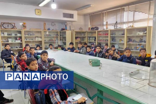 ایجاد انگیزه در دانش‌آموزان با آموزش‌های عملی و آزمایشگاهی 