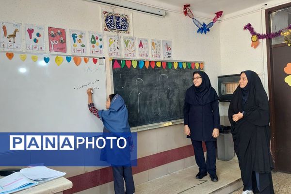 بازدید گروه های آموزشی از کلاس های دبستان خورسندیان دو