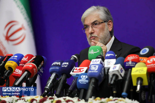 نشست خبری وزیر علوم، تحقیقات و فناوری