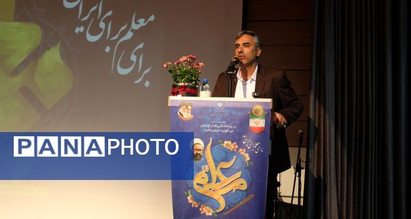 همایش بزرگداشت مقام معلم آموزش و پرورش ناحیه 2 زنجان