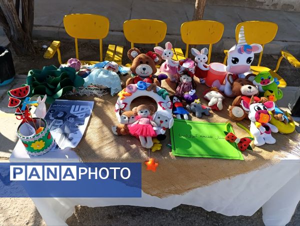 شور و هیجان هفته فرهنگ و هنر در دبستان خدیجه کبری ابرکوه