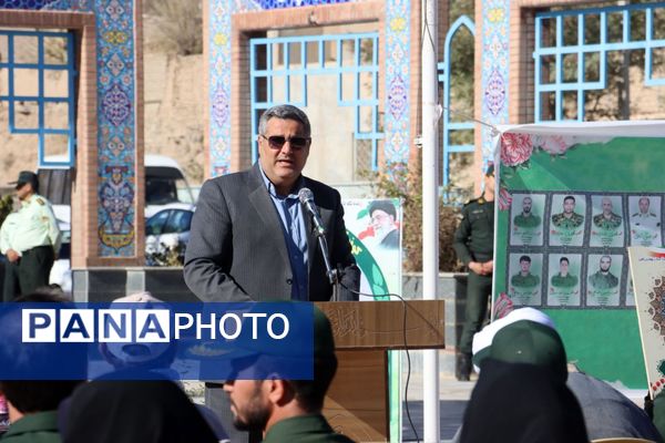 آئین عطرافشانی مزار شهدا، همزمان با هفته نیروی انتظامی