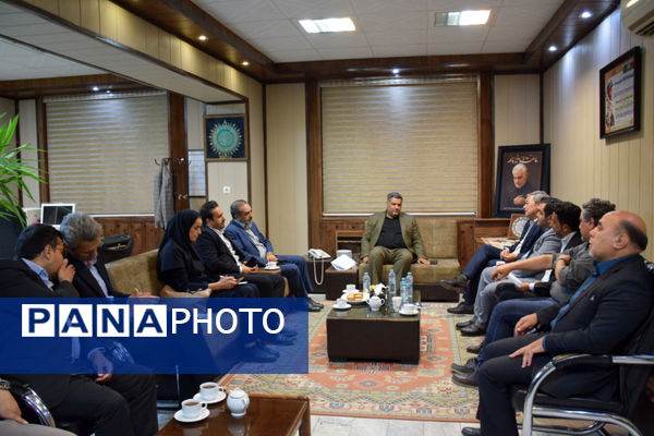 نشست جمع‌بندی طرح نهضت ملی مدرسه‌سازی در تربت‌حیدریه 