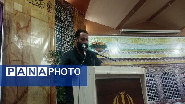 خدمت‌رسانی به زائران توسط اعضای طرح گام‌های عاشقی