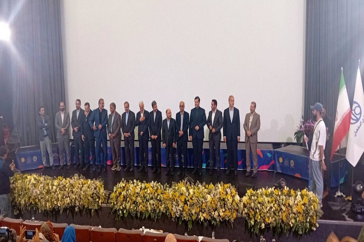 اصفهان، شهر زندگی است و هنرمندان چراغداران فردا هستند