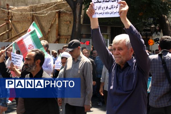 خروشی بی‌نظیر مردم تبریز در کف میدان