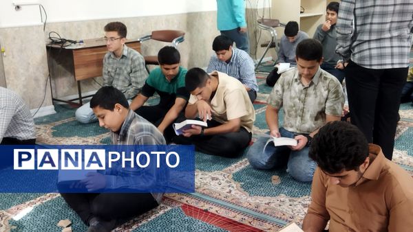 انس با قرآن در دبیرستان شاهد ابوذر غفاری 