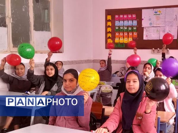 شادی کودکانه و معنویت دینی در لیلة‌الرغائب دبستان  شهید نجفی فدافن 