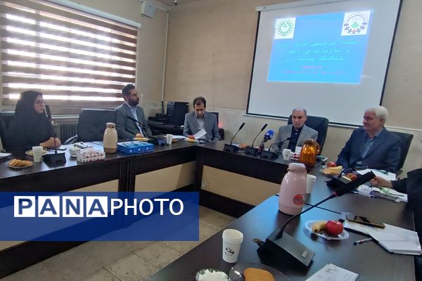 جلسه توجیهی جذب، ثبت و سازماندهی اعضاء تشکیلات سازمان دانش‌آموزی