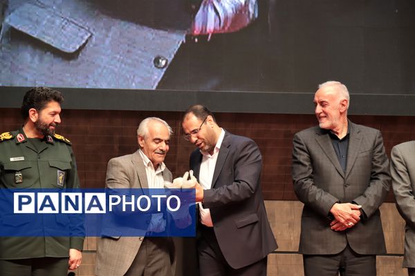 همایش بزرگ تجلیل از معلمان نمونه شهر تهران توسط وزیر آموزش و پرورش