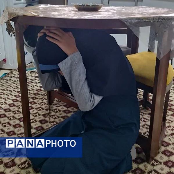 به صدا درآمدن آژیر مانور زلزله در کلاس‌های مجازی دبیرستان شهید همت