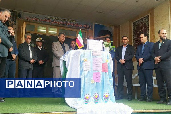 طنین زنگ کتاب در آموزشگاه مهدیزاده؛ آغاز پیاده‌روی فرهنگی تا کتابخانه ۱۵ خرداد پیشوا