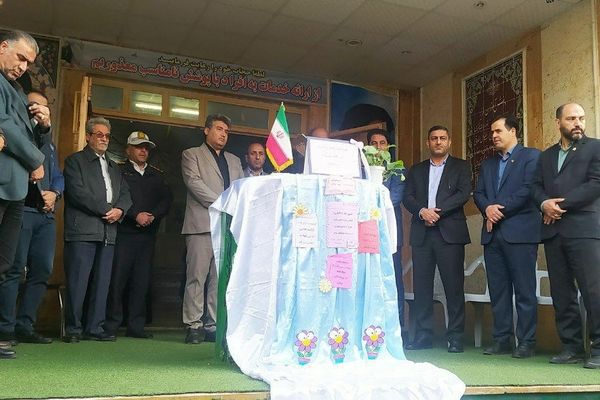 طنین زنگ کتاب در آموزشگاه مهدیزاده؛ آغاز پیاده‌روی فرهنگی تا کتابخانه ۱۵ خرداد پیشوا