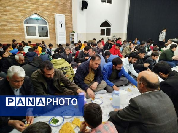 جز خوانی قرآن به همراه افطاری در مسجد خاتم النبیین بیرجند