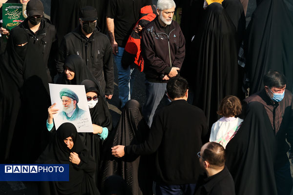 تشییع پیکر مطهر ۱۰۰ شهید گمنام