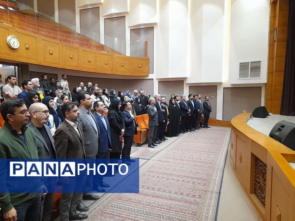 رونمایی از کتاب «نامه و باران و نور»