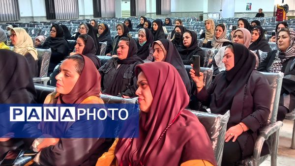 دوره توانمندسازی روسای انجمن اولیا و مربیان در قائمشهر