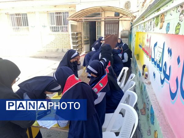 مراسم انتخابات شورای دانش آموزی در دبیرستان ناهید نخودی 