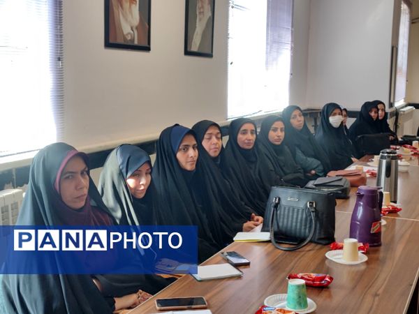 نشست صمیمی مدیر آموزش و پرورش سملقان با مسئول بسیج فرهنگیان 