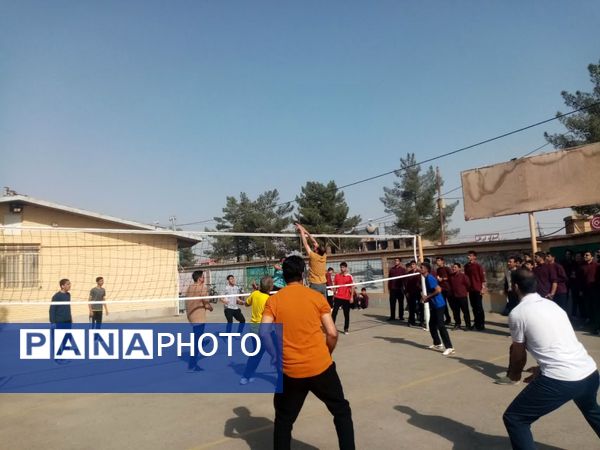آغاز رقابت‌های ورزشی دبیرستان نمونه آیت‌الله خامنه‌ای 