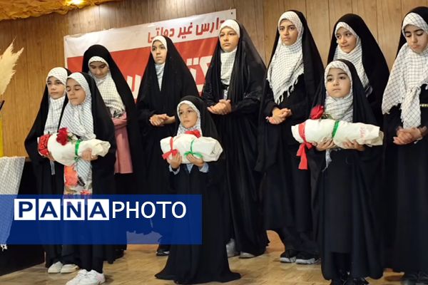 مراسم یادواره شهدا و گرامیداشت هفته دفاع مقدس در مدارس ناحیه 2 شهرری 