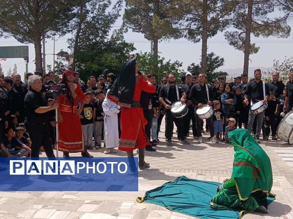 تعزیه‌خوانی اباعبدالله الحسین در روز عاشورای حسینی در روستای نقاب