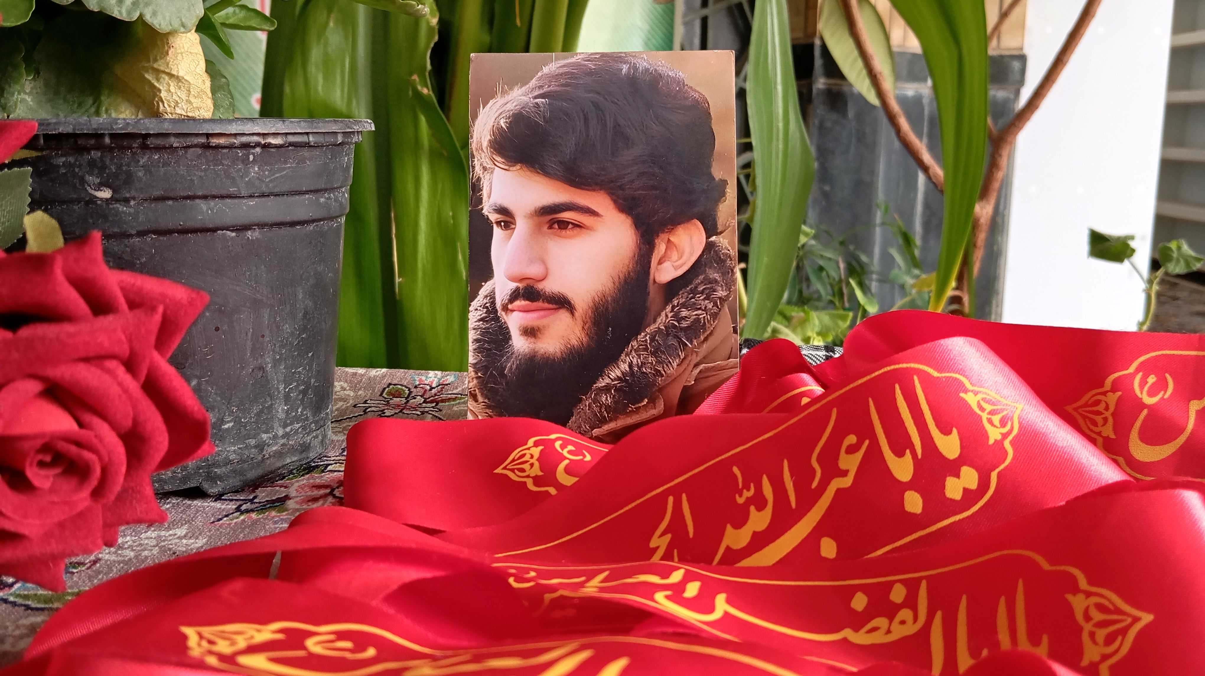 محفل انس با قرآن و یادواره «شهید احمد محمد مشلب» در شهر بن