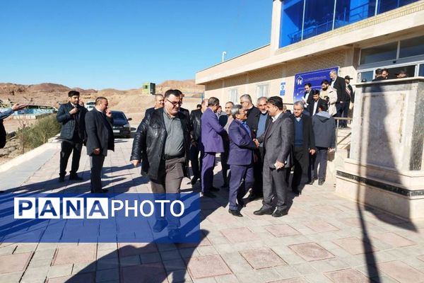 بازدید معاون اجرایی رئیس‌جمهور از طرح فاضلاب پرند