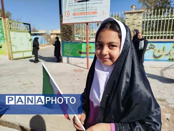 ثبت حضور پرشور مردم شهرستان بن در راهپیمایی ۱۳ آبان در قاب پانا