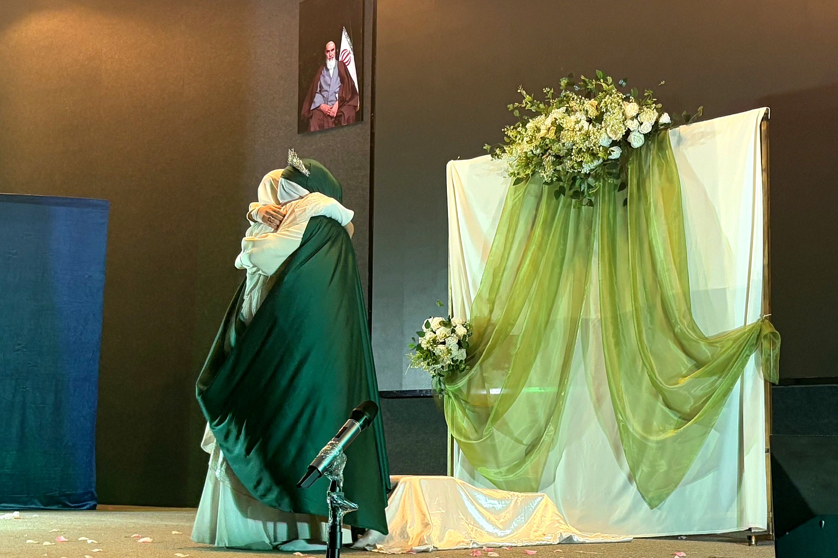 فریاد بی صدای شهادت حضرت زهرا(س) از سالن همایش اداره آموزش و پرورش شهرستان اسلامشهر به گوش رسید